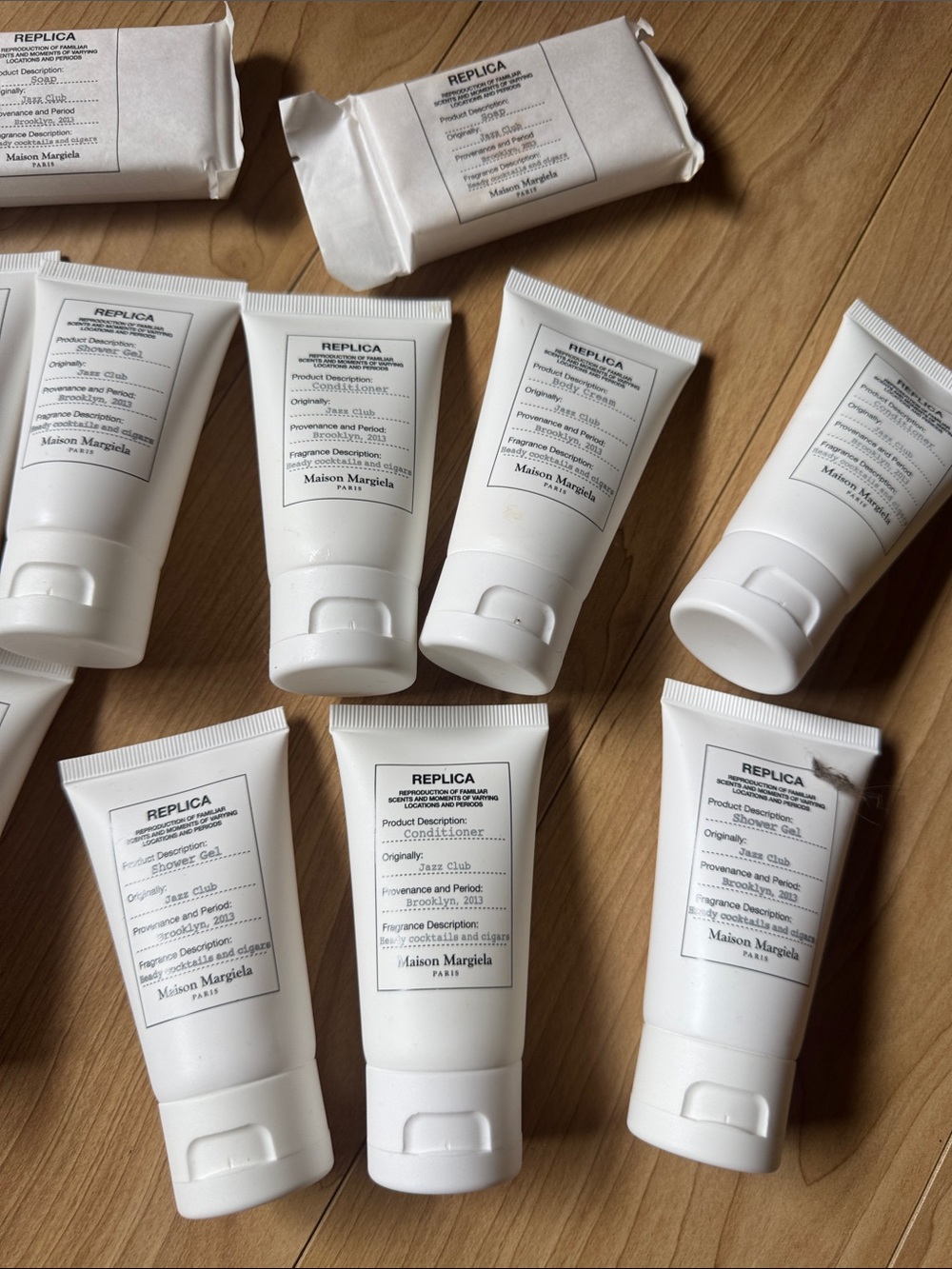 Maison Martin Margiela Replica Travel Set Jazz Club - Picture 3 of 3